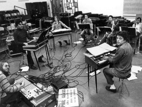 Aula particular de inglês com música | Philip Glass Ensemble