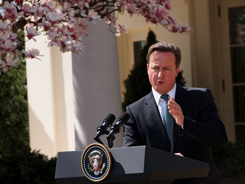 Photo of David Cameron speaking at a podium at the White House (Credit: Mattias Gugel/Medill)