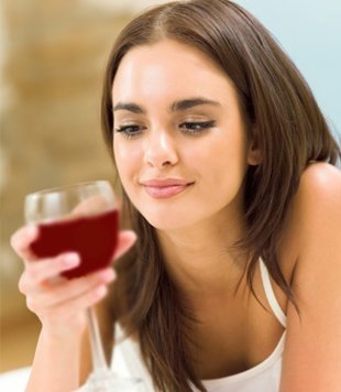 7 Health Benefits of Drinking Red Wine