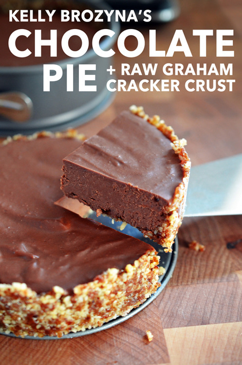 Kelly Brozyna's Chocolate Pie + Raw Graham Cracker Crust by Michelle Tam http://nomnompaleo.com