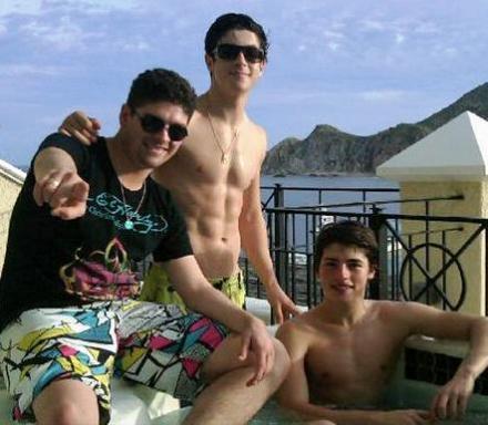 David Henrie SHIRTLESS With Friends