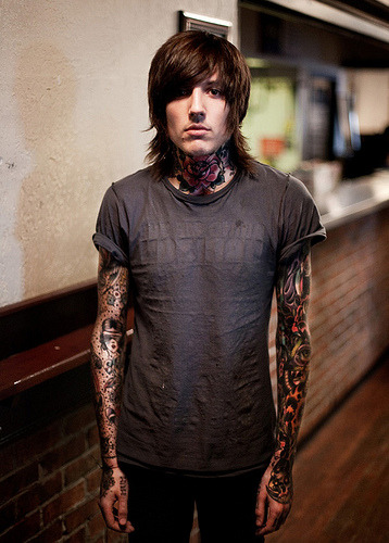 #oli sykes #oliver sykes #bmth #tom tattoo you can't say the dude doesn't 