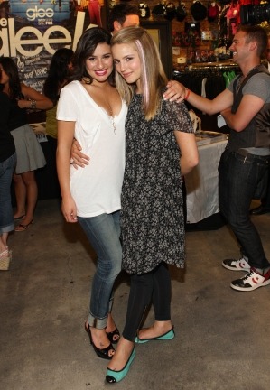 Theme Lea Michele and Dianna Agron