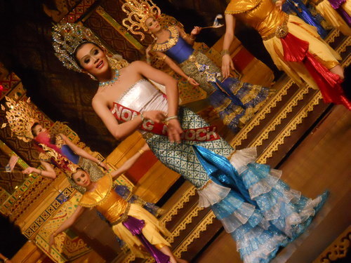 ladyboy dating. Dahil madami ngang Ladyboy sa Thailand, karamihan sa performers ng Nong 