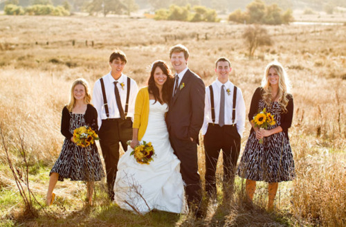FY WEDDING IDEAS Sunflower Themed Barn Wedding