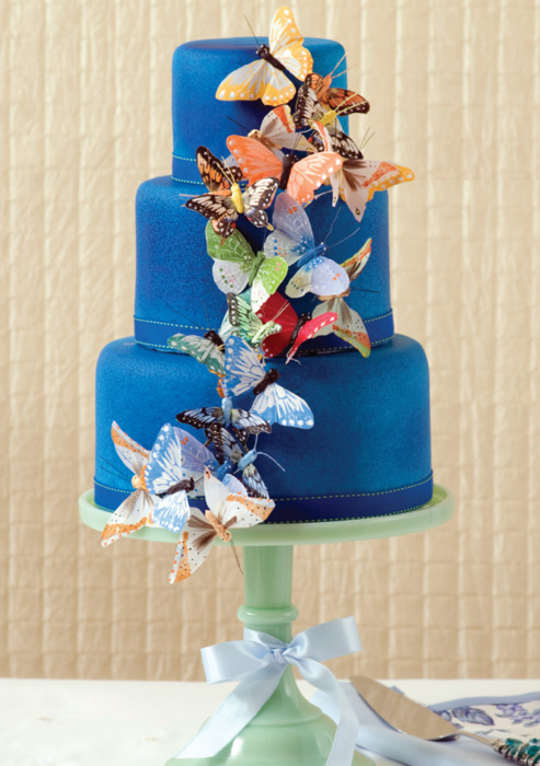  blue turquoise bridesmaid dress wedding cake wedding table 