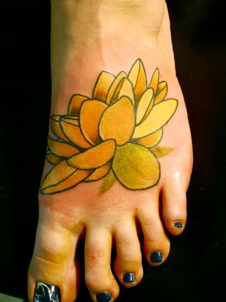  did a lotus flower on someones foot it was my first full foot tattoo i 