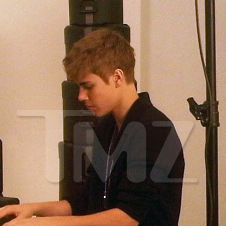 pictures of justin bieber with short hair. #justin bieber #haircut #short