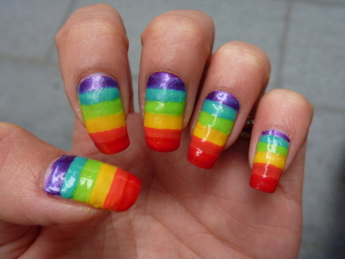 These are the nails I did for Mardi Gras! ^_^. Materials I used: