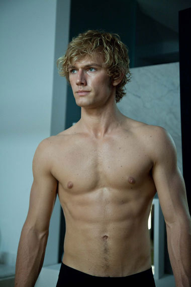 Alex Pettyfer you sexy thang get on my blog. I saw that movie.
