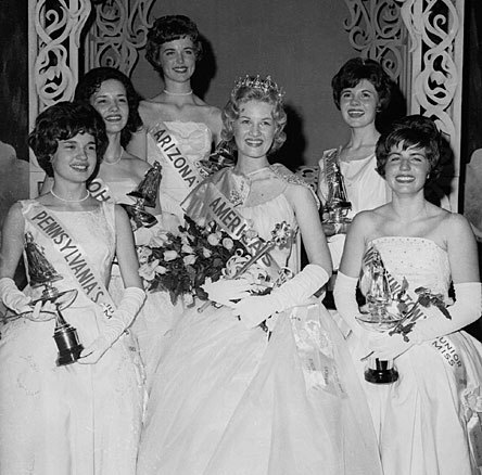 A 16 year old Diane Sawyer as pageant queen (image hosted by http://homelessinportland.tumblr.com)