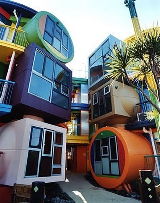 8 Weirdest Houses On Earth