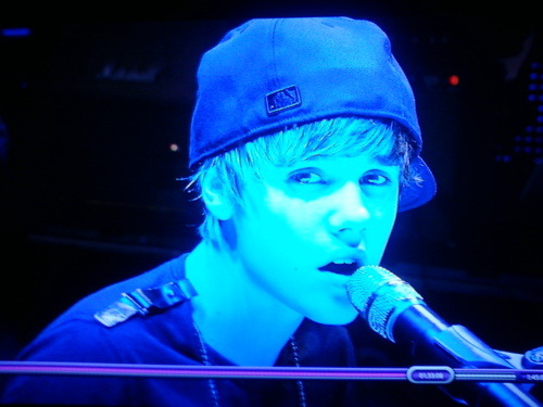justin bieber crying in down to earth. Justin Bieber#39;s live film