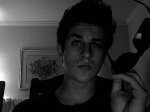 i just recently realized how hott David Henrie really is 