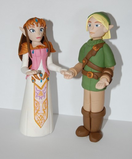 This Link Zelda wedding cake topper may be of particular interest to someone