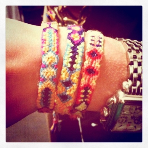 Aren't these friendship bracelets on Blair so cute?!!