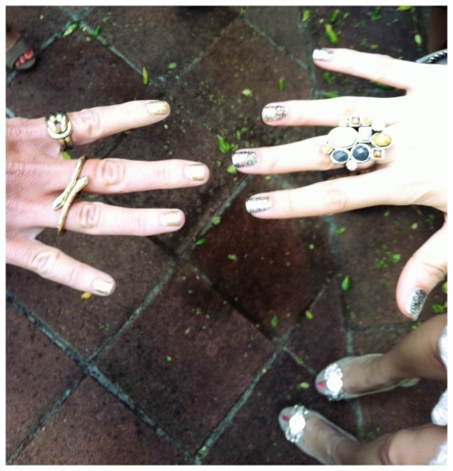 uper cute Glitter Nails on Amber (Amber's Notebook) and Maria (Kitties + Couture)!