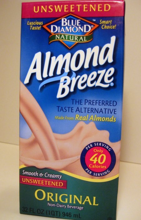 Gluten Free Milk: Blue Diamond Unsweetend Original Almond Breeze Milk