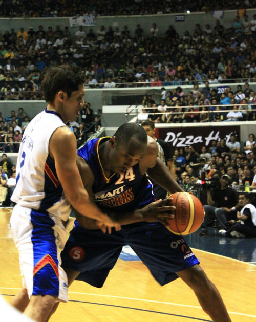 kevin durant dunks on kobe. MANILA—Kevin Durant was