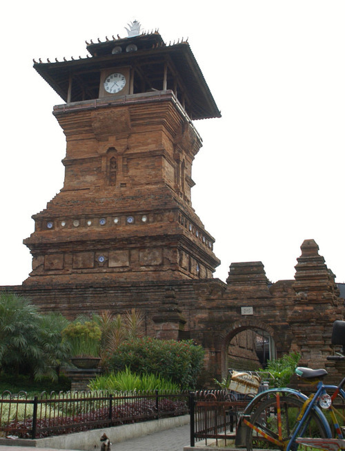 Download this Menara Masjid Kudus picture