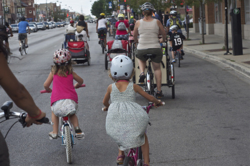 Children riding bikes in Kidical Mass