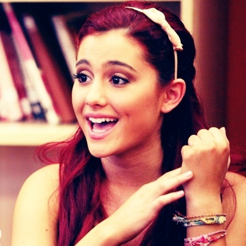 Ariana Grande icons Please like if saving these were all edited by