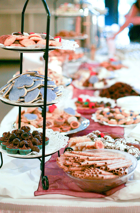 Have you ever thought about having a cookie buffet table at your wedding