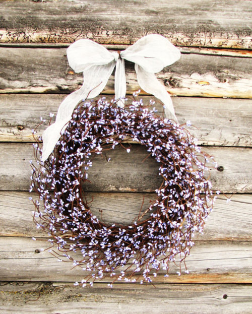 WEDDING RECEPTION DECOR LAVENDER WREATH There is something so beautifully 