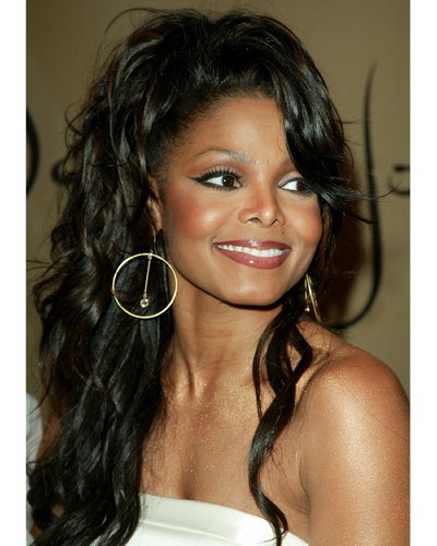 that's Janet Jackson dumbass HAHAHAHAH omg i laughed my ass off too def