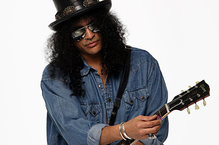 Former GUNS N' ROSES guitarist Slash spoke to Loudwire about the band's
