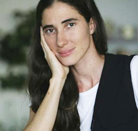 has hired blogger Yoani S nchez to be the paper's Cuba correspondent