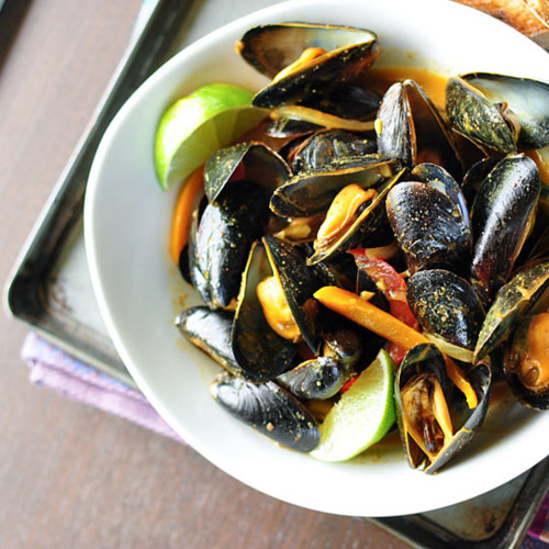 thai red curry mussels