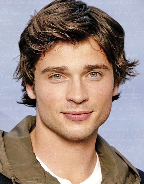 looks at a picture of tom welling image