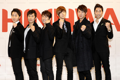 http://vietsukino.blogspot.com/2012/07/10-boyband-korea-yang-terpopuler-di.html