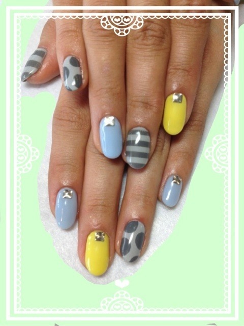 Summer Gray Mani. summer gray manicure nail art