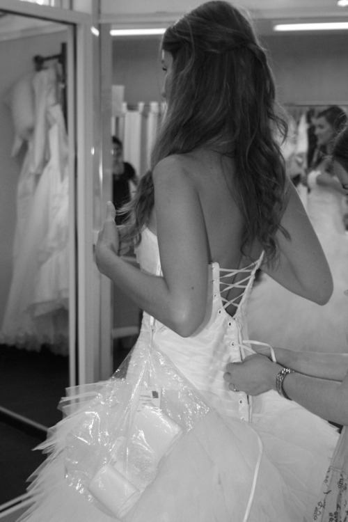essayer la robe de mariée