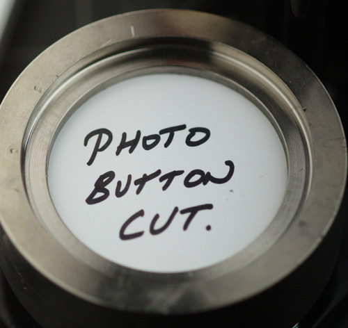 circle cut for photo button
