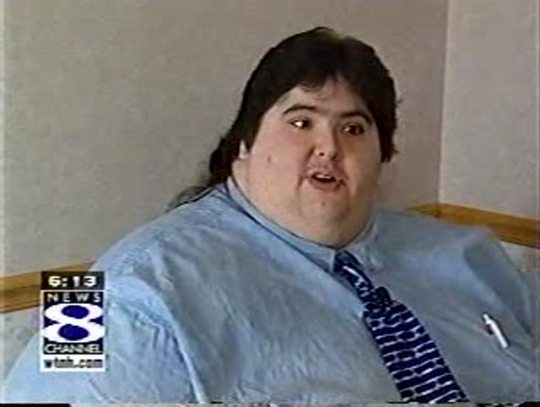 fatfanplus:  This is from a east coast news program from few years back. He was in his mid 20s, about 900 pounds and living in a nursing home.  Mullet aside&hellip; Hell yes. Those thighs are epic