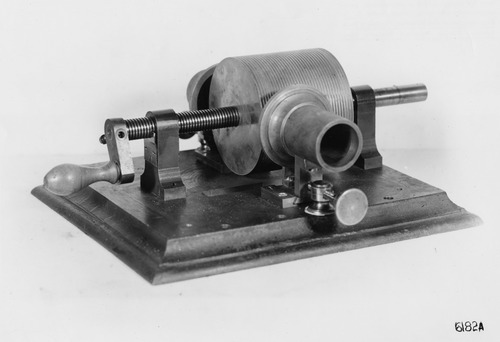 Edison’s first phonograph from 1877. Image credit: Museum of Innovation and Science Schenectady