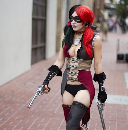 Awesome female carnage cosplay