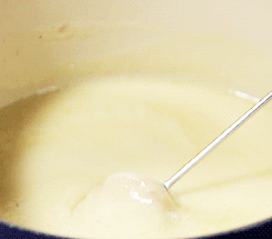 gif de fondue de queijo