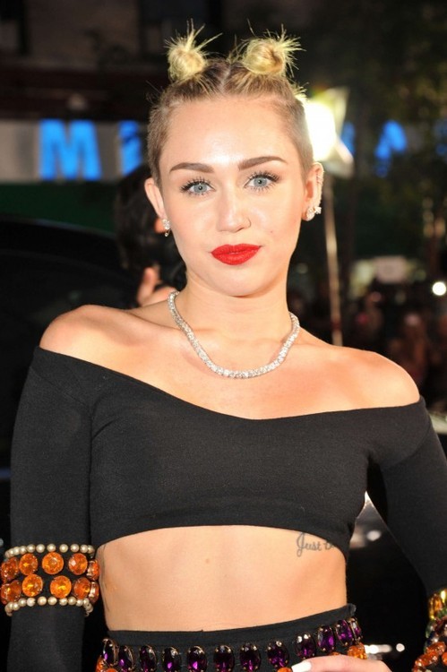 Miley cyrus vma 2016
