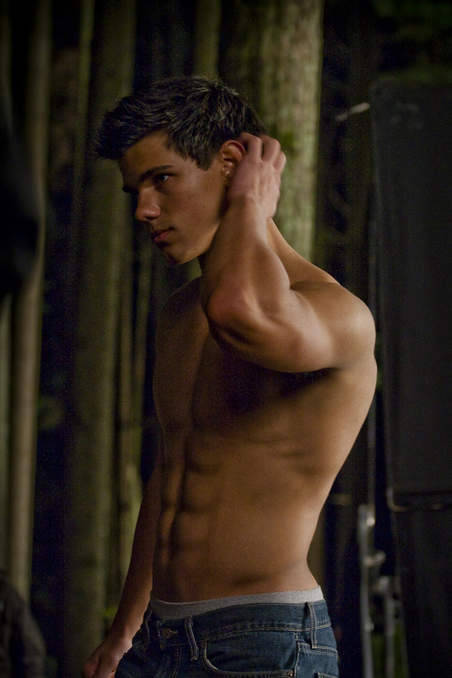 Taylor lautner abs