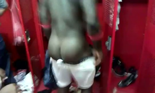 s-fit-c:   In theÂ locker roomÂ   Whats