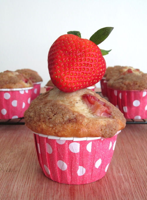Strawberry Yogurt Muffins with Cinnamon Streusel