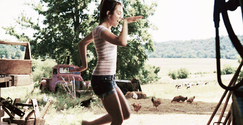 GIF of Miley while dancing. Makes me want to say i'm drop dead gorgeous