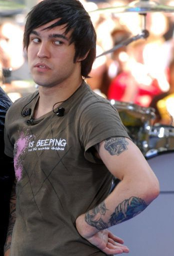 Fall out boy pete wentz naked