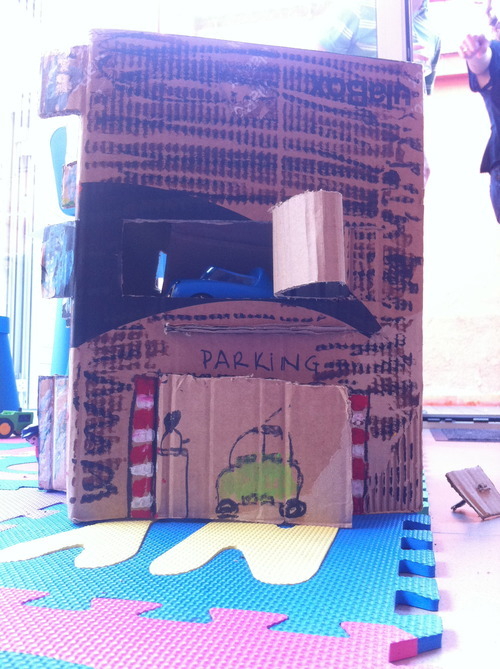 Caja de Ulabox - Casa para Playmobil