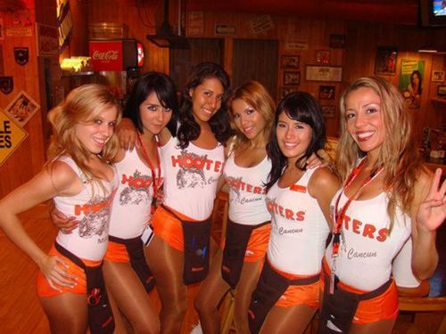 Hooters girls with wings